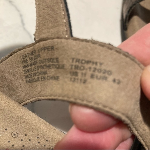 TAOS Sz 11  Trophy Strappy Copper Colourway Velcro Closure Comfort Sandals - Picture 11 of 16